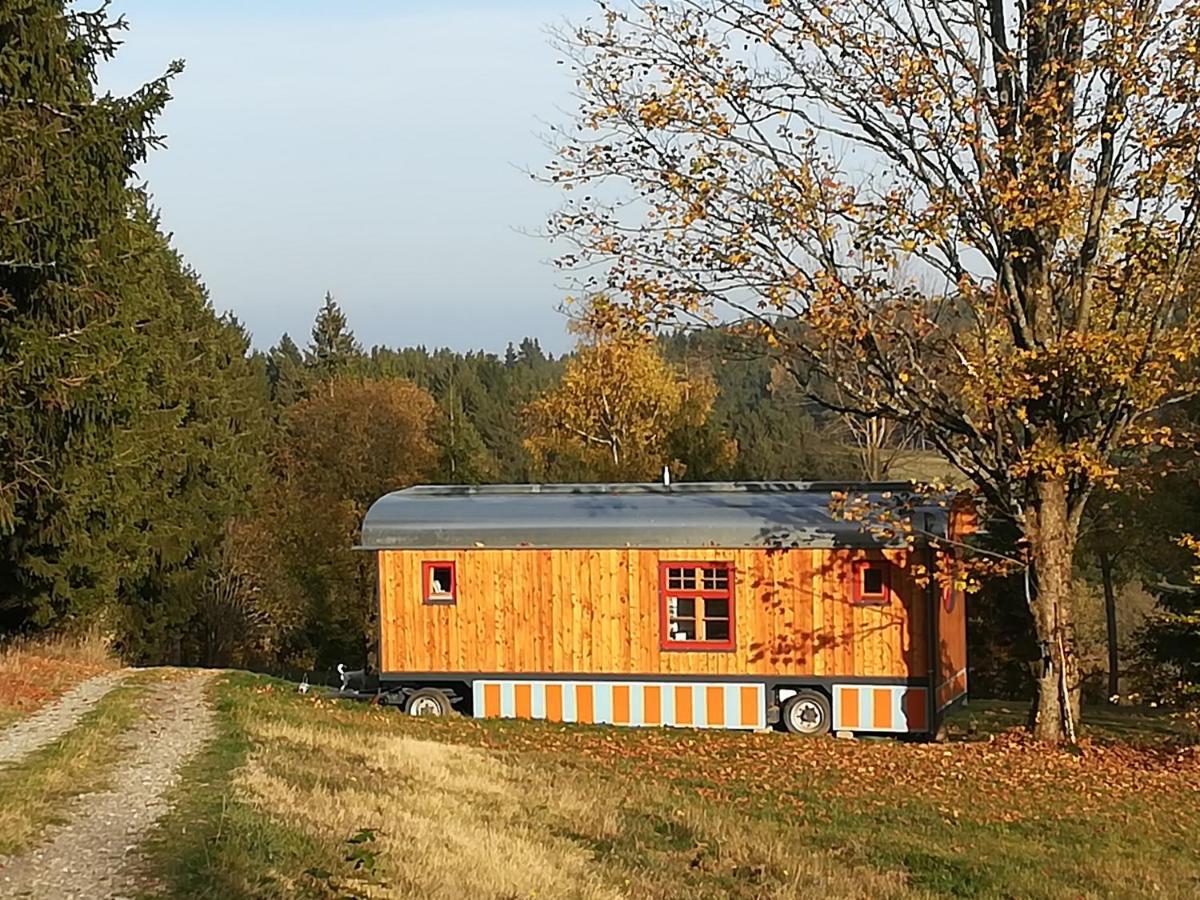Benno der Zirkuswagen Tettau Exterior foto